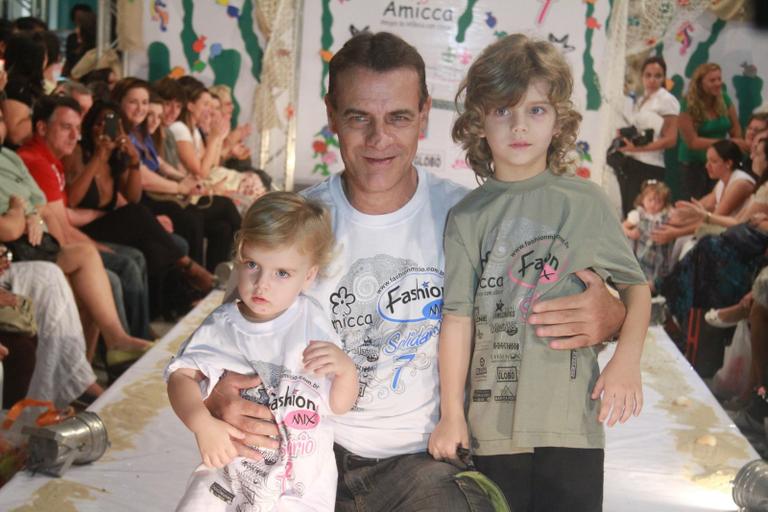 Mário Gomes com os filhos João e Katarina