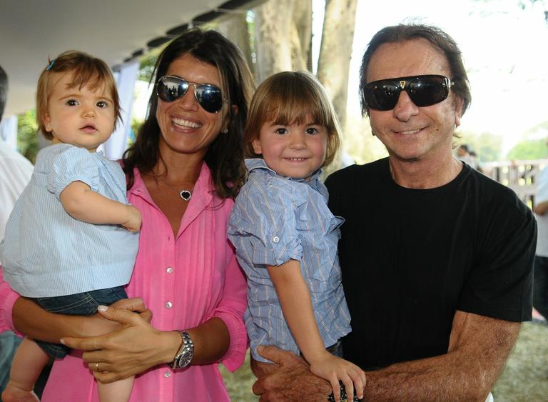 Rossana e Emerson Fittipaldi com os filhos Emerson e Vittoria