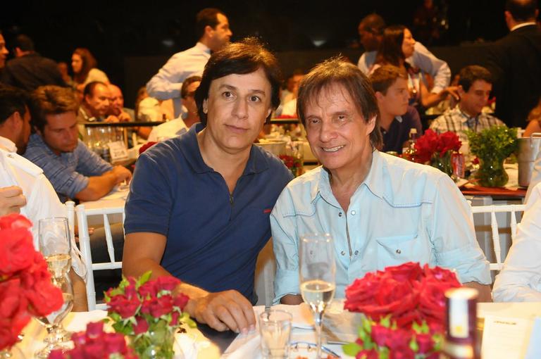 Tom Cavalcante e Roberto Carlos