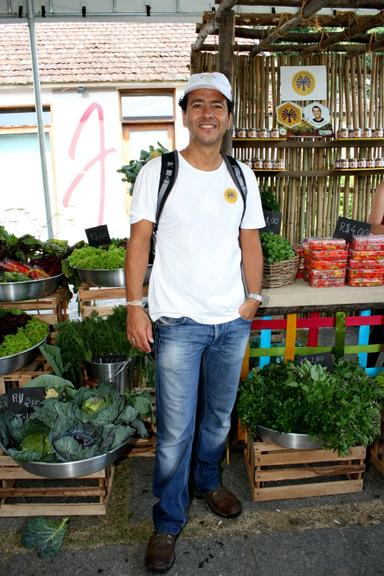 Marcos Palmeira promove feira orgânica