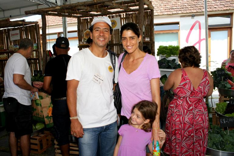 Marcos Palmeira com Cynthia Howlett e a filha, Manoela