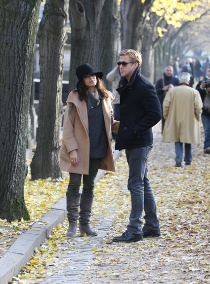Ryan Gosling e Eva Mendes namoram em Paris