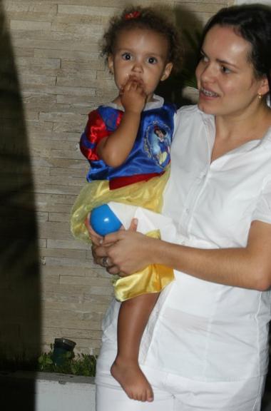 Maria Alice, filha de Ronaldo e Bia Anthony