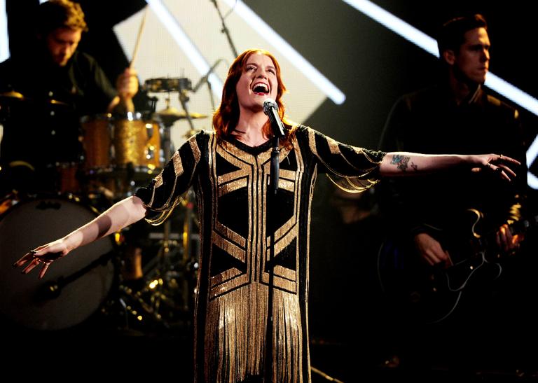 Florence Welch se apresenta na festa de Ano Novo em Las Vegas