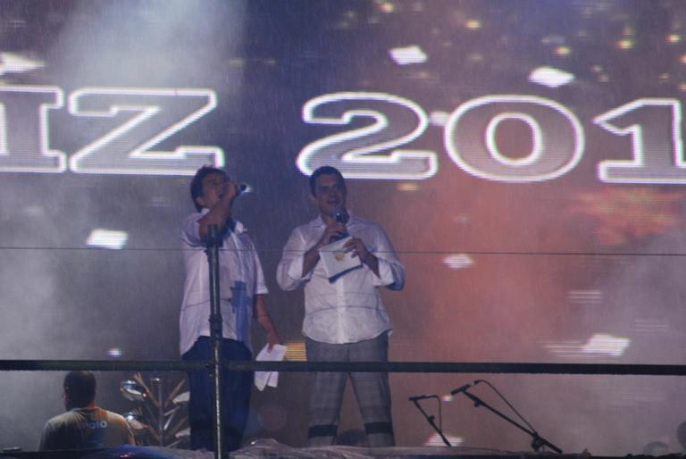 Marcos Frota e Luigi Baricelli comandam a festa de Ano Novo da Av. Paulista