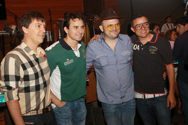 Roberto Castagnaro, Allen Lima, Mark Neeleman e Fininho 