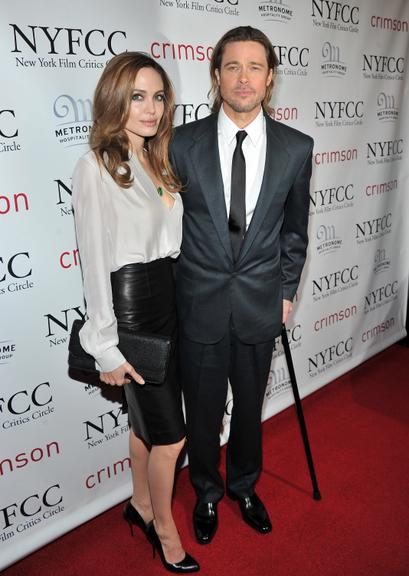 Angelina Jolie e Brad Pitt conferem premiação, em Nova York