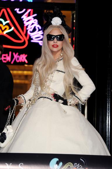 Lady Gaga é a rainha das superstições: só gosta de números pares, não sente em cadeiras que outros sentaram e só bebe aquilo que é servido por outros