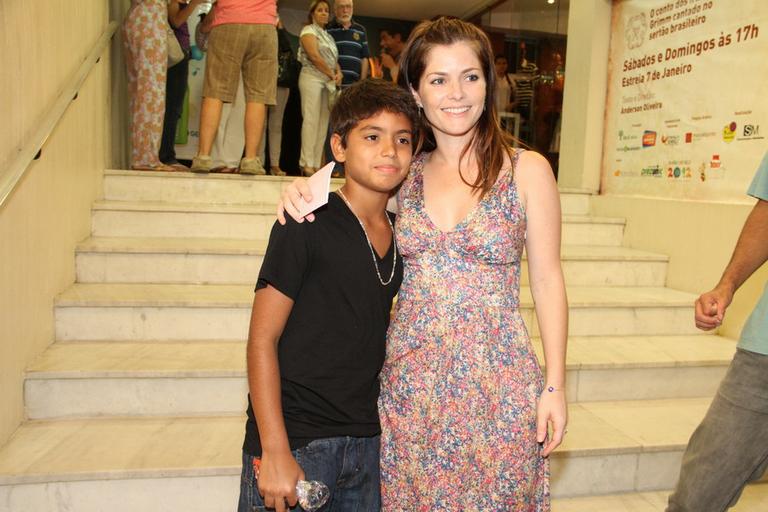 Ana Paula Tabalipa e o filho