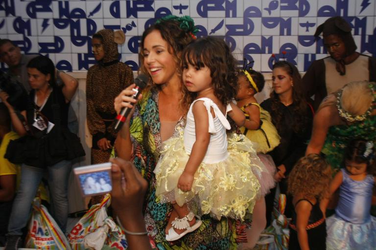 Daniela Mercury com a filha Ana Isabel