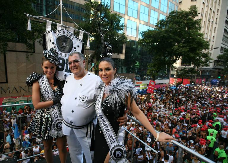 Leandra Leal e Maria Rita durante desfile do bloco Bola Preta, no centro do