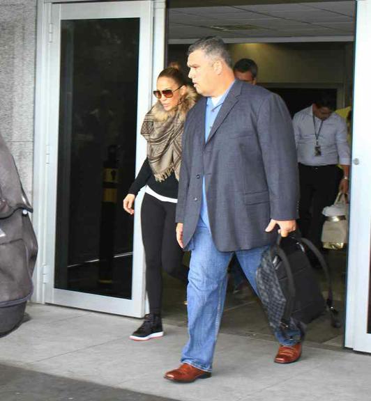 Jennifer Lopez chega ao Brasil