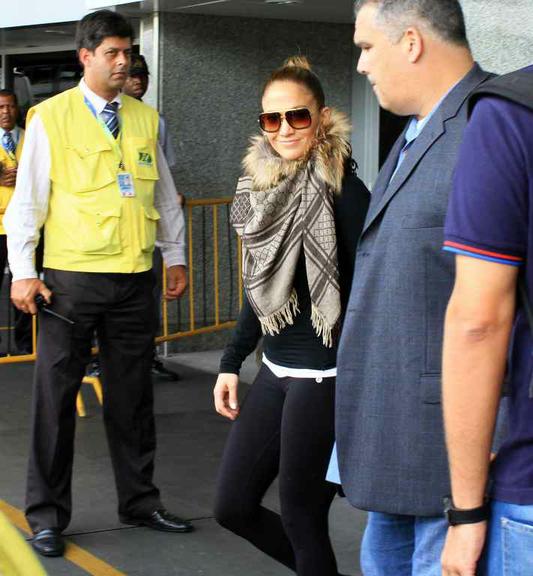 Jennifer Lopez chega ao Brasil