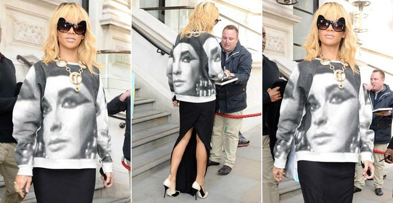 Rihanna deixa hotel de Londres vestindo suéter com rosto de Elizabeth Taylor