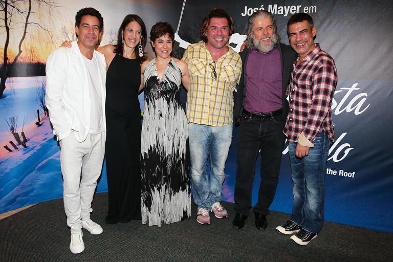José Mayer e Soraya Ravenle com os diretores Charles Moeller e Claudio Botelho e os produtores Luiz Calainho e Aniela Jordan
