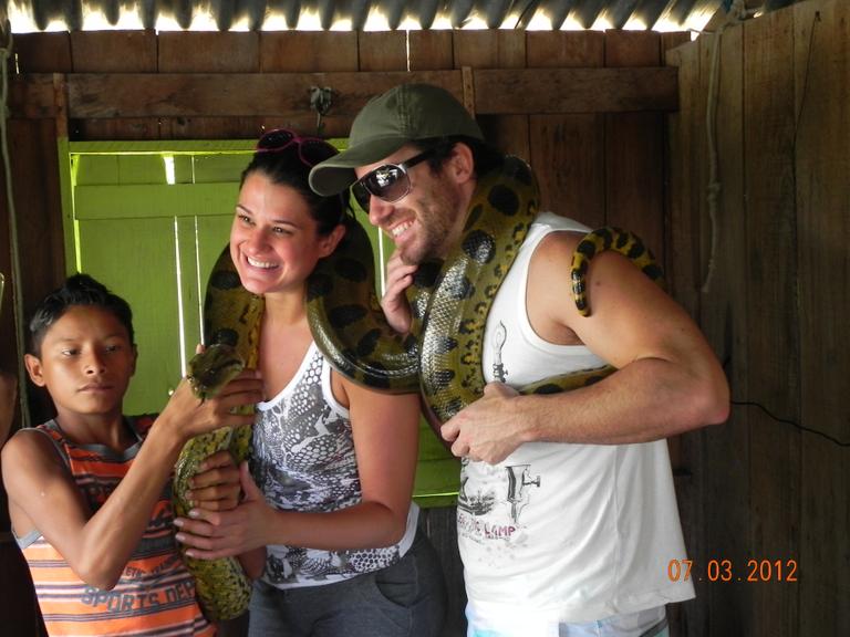 Marlon se aventura pelo Amazonas com a esposa Letícia