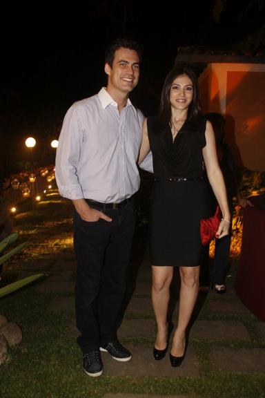 Carlos Casagrande com a esposa Marcelly Anselmé
