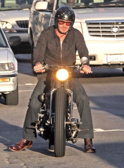 David Beckham passeia de moto por Los Angeles, Estados Unidos