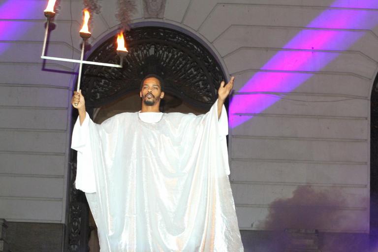 Rocco Pitanga interpreta Jesus Cristo em 'Paixão de Cristo'