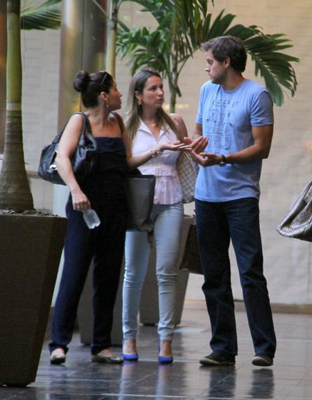 Giovanna Antonelli em dia de passeio com a família