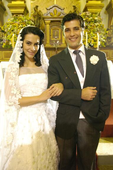 Casamento de Eduardo (Bruno Gagliasso) e Margarida (Cléo Pires) em 'Ciranda de Pedra'