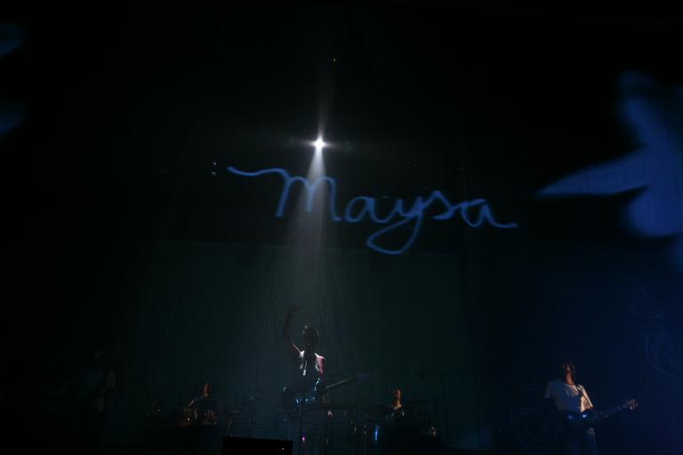 Maria Gadú homenageia a cantora Maysa