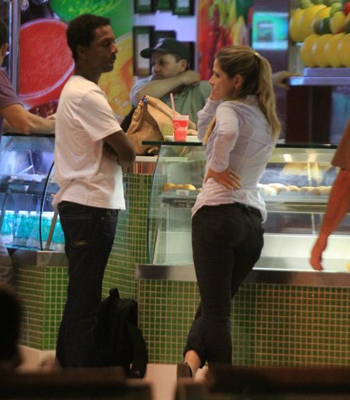 Luís Miranda e Ingrid Guimarães comeram um lanche juntos