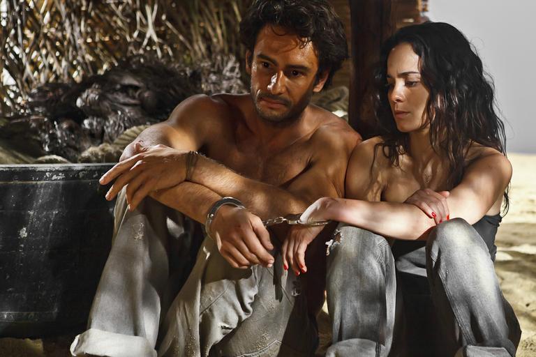 Rodrigo Santoro e Alice Braga em 'A Indomável do Ceará'