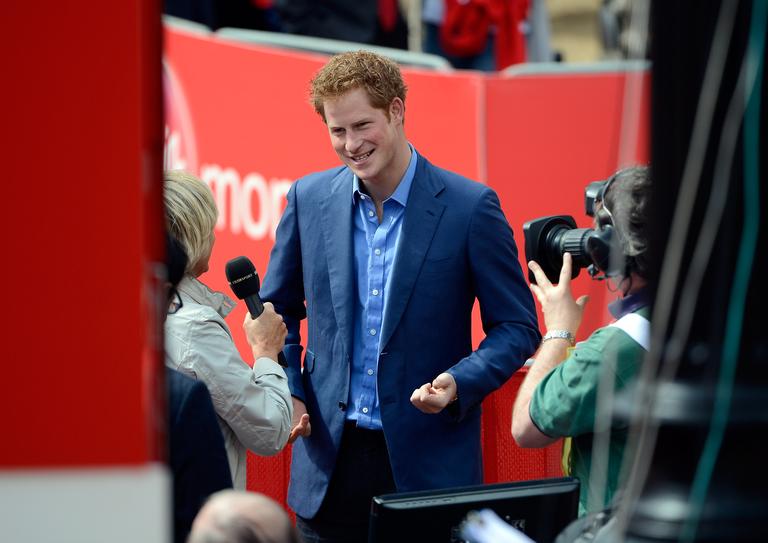 Príncipe Harry comparece a maratona em Londres