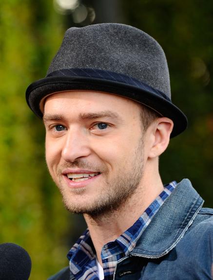 Justin Timberlake quase sempre aparecia de chapéu em sua fase como cantor