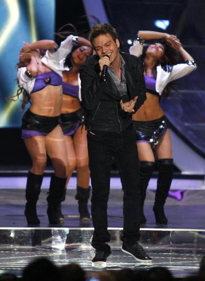 Michel Teló se apresenta no Billboard Latin Music Awards, na Flórida, Estados Unidos