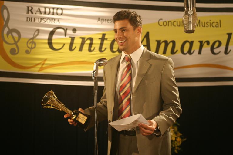 Em 2007, Cauã interpretou Lucas em 'Eterna Magia'