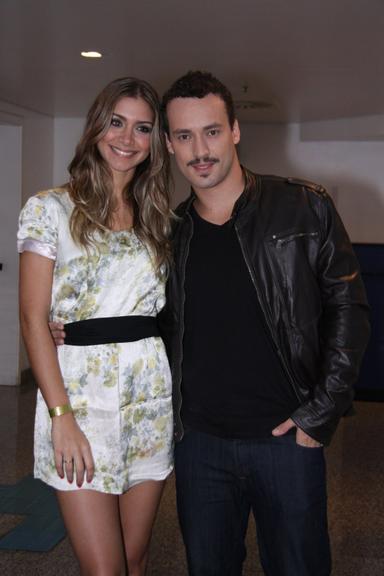 Rodrigo Andrade e a namorada Milena Torres