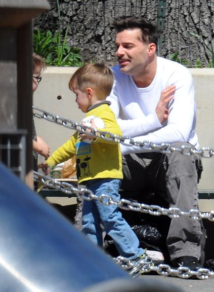 Ricky Martin: passeio em família