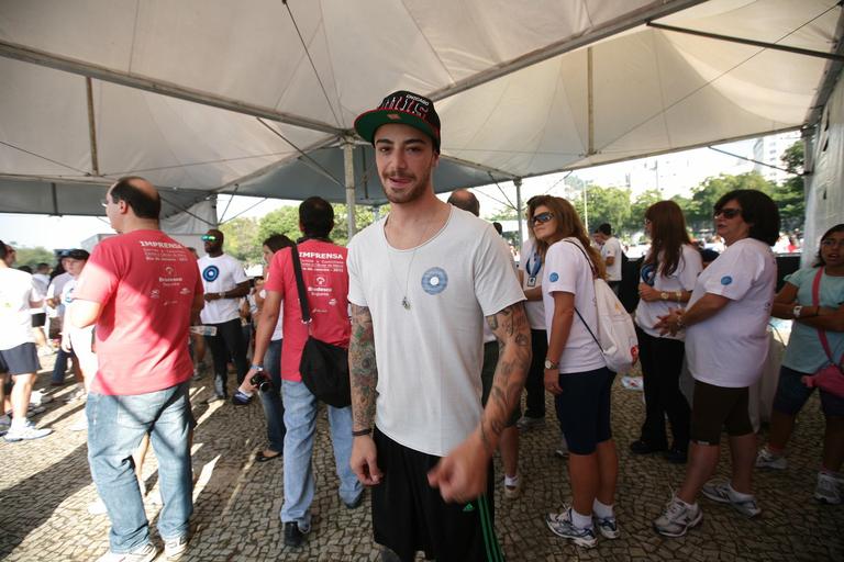 Felipe Titto, o Sidey de 'Avenida Brasil', em corrida contra o câncer