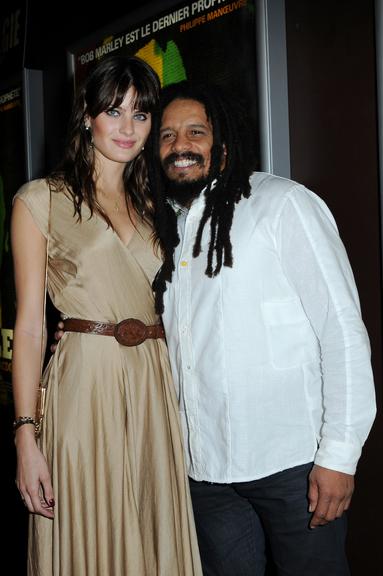 Isabeli Fontana acompanha Rohan Marley na estreia de 'Marley The Definitive Story', documentário sobre a vida e obra de Bob Marley