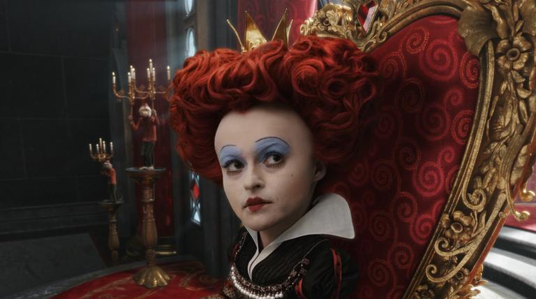 Helena Bonham Carter viveu a Rainha de Copas no filme 'Alice No País das Maravilhas'
