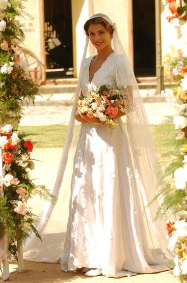 Florinda (Grazi Massafera) noiva em 'Desejo Proibido'