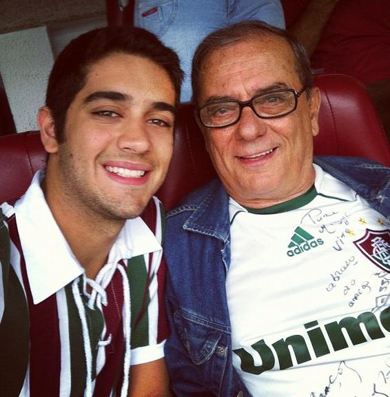 Miguel Rômulo foi com o pai ao Engenhão torcer pelo Fluminense