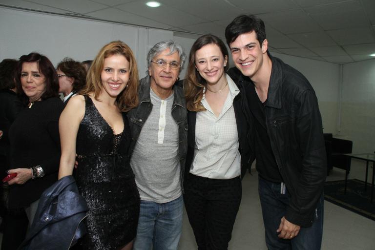 Leona Cavali, Caetano Veloso, Paula Braun e Mateus Solano