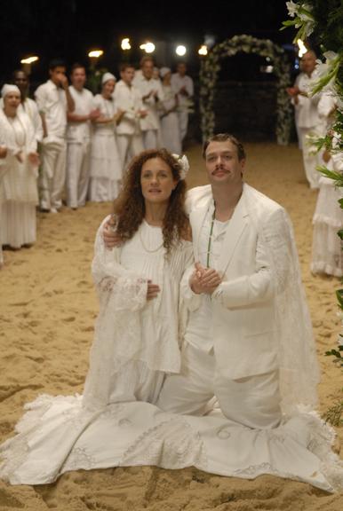 Casamento de Herivelto (Fábio Assunção) e Dalva de Oliveira (Adriana Esteves) em 'Dalva e Herivelto - Uma canção de amor'