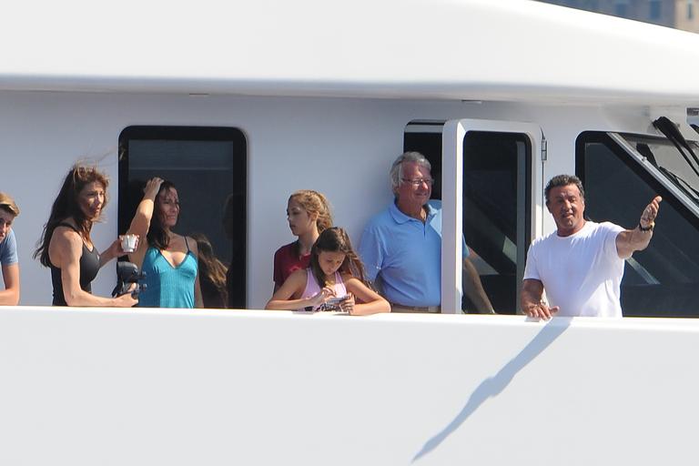 Sylvester Stallone reúne a família 20 dias após a morte de seu filho Sage
