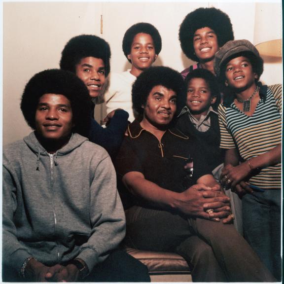 Joseph Jackson, pai Michael Jackson e seus irmãos, é um antigo pugilista, trabalhou como operador de guindastes e chegou a ter uma dupla musical com seu irmão, Luther