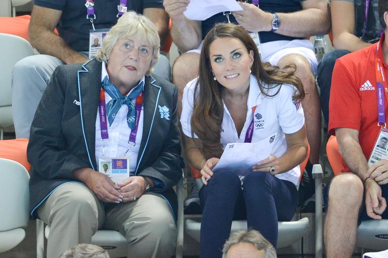Kate Middleton assiste às competições de nado sincronizado na Olimpíada