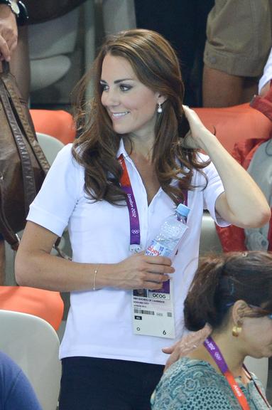 Kate Middleton assiste às competições de nado sincronizado na Olimpíada