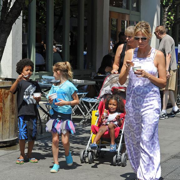 Heidi Klum se diverte com os filhos por Nova York