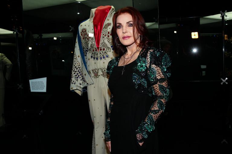 Priscilla Presley abre exposição sobre o marido Elvis Presley em São Paulo