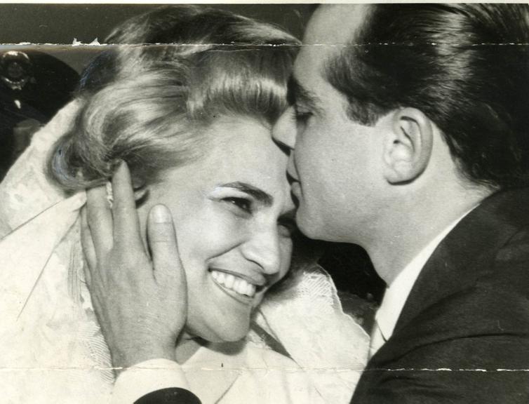 Hebe Camargo se casa com o empresário Décio Capuano em 14 de julho de 1964