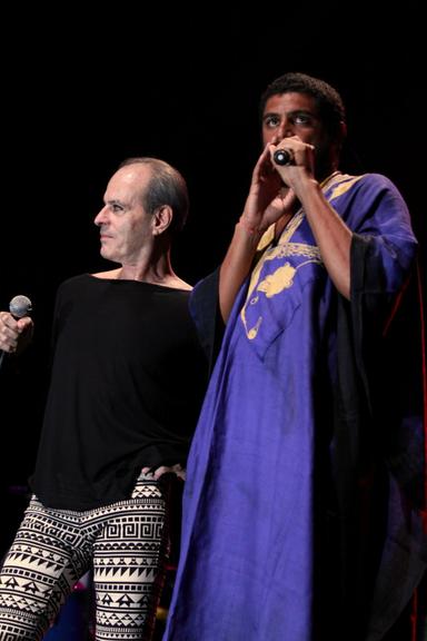 Criolo divide palco com Ney Matogrosso no Rio de Janeiro