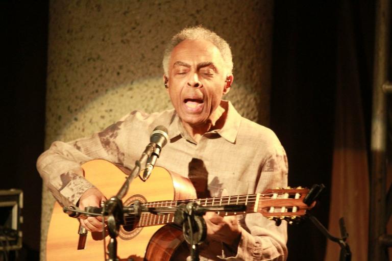 Gilberto Gil canta para os cariocas